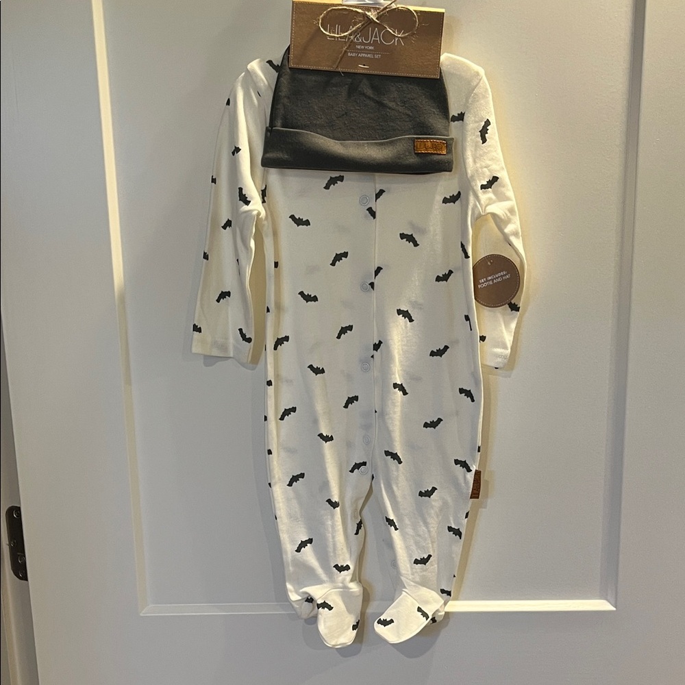 Kids Pajamas - White with Black Bats , Halloween footie pjs